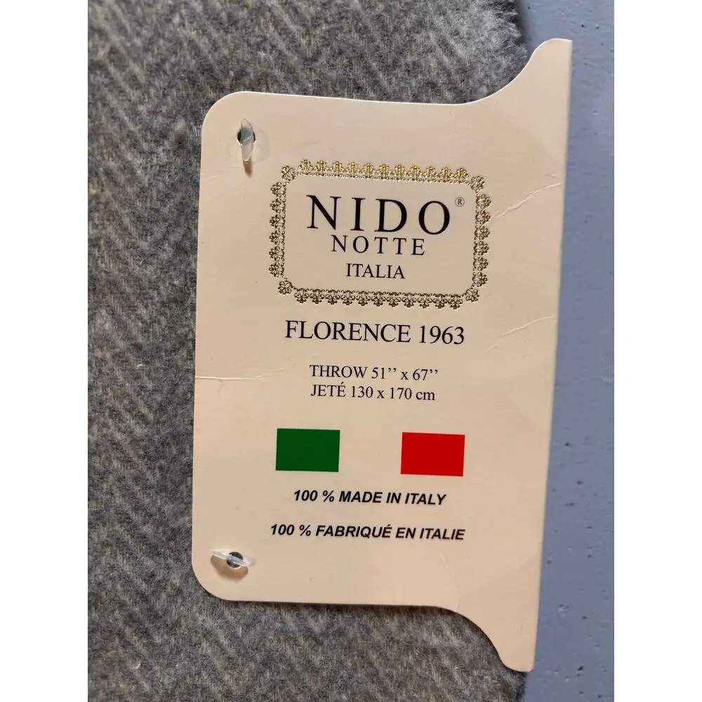 Nido Notte Italia throw blanket gray and cream herringbone pattern with fringe